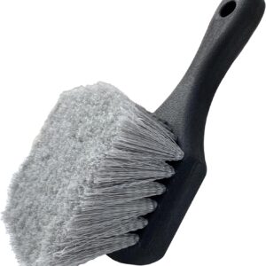 Cepillo para llantas y neumáticos para llantas de automóvil, cepillo de cerdas suaves, limpia neumáticos y libera suciedad y mugre de carretera, mango corto para fregar fácilmente, color negro
